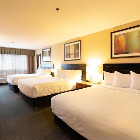 Hotel Kelowna & Conference Centre Εξωτερικό φωτογραφία