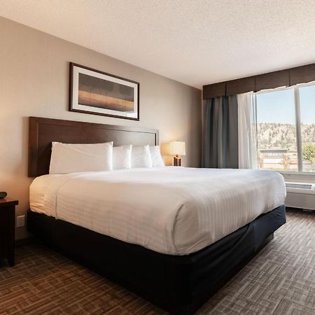 Hotel Kelowna & Conference Centre Εξωτερικό φωτογραφία