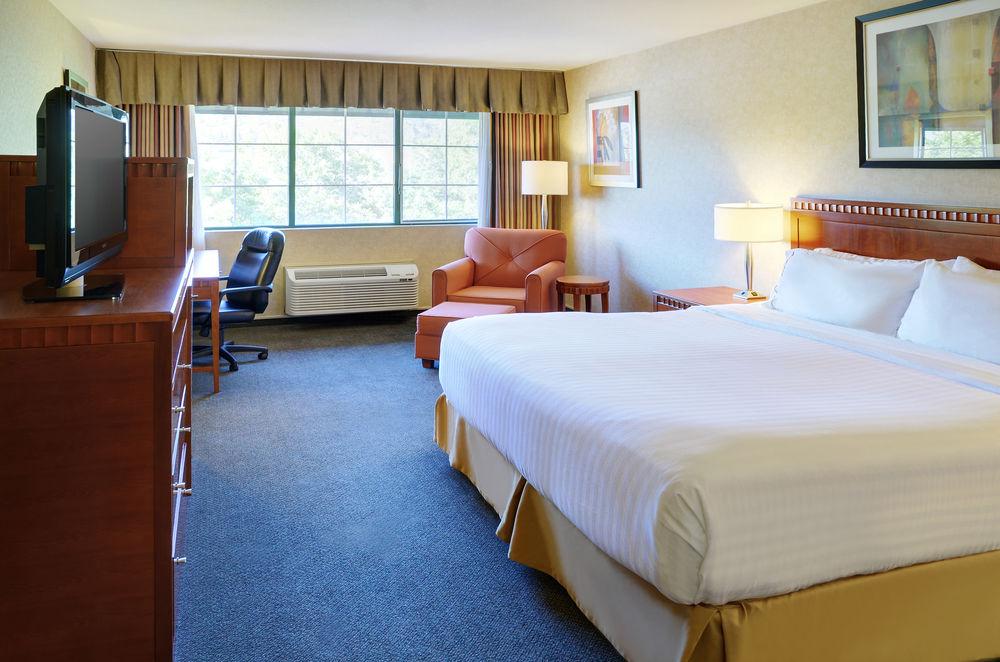 Hotel Kelowna & Conference Centre Εξωτερικό φωτογραφία