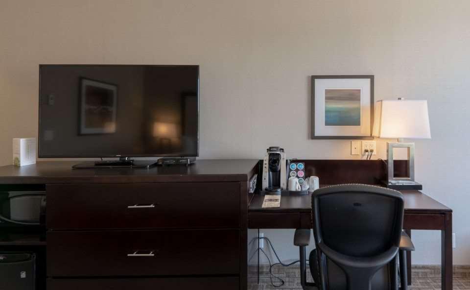 Hotel Kelowna & Conference Centre Δωμάτιο φωτογραφία
