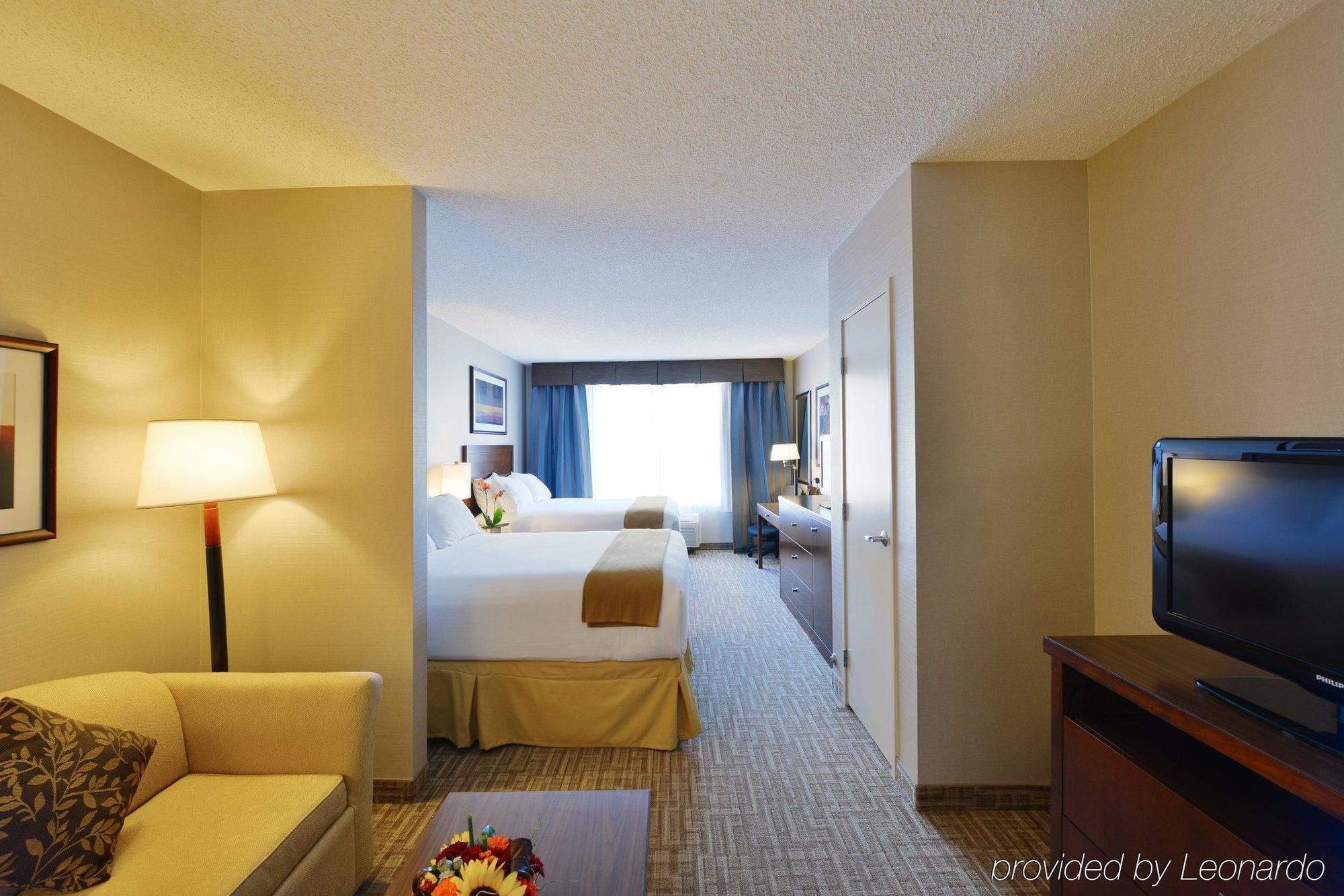 Hotel Kelowna & Conference Centre Εξωτερικό φωτογραφία